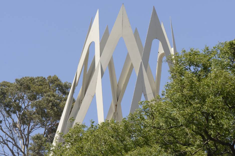 The flame-shaped decoration above the Rambam’s tomb