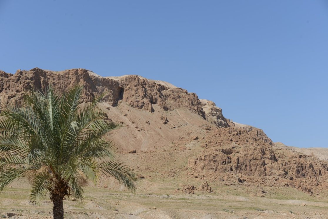 A look at Qumran mountains