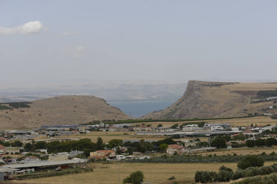 Arbel abd Nitai tops view from Nabi Shu’ayb