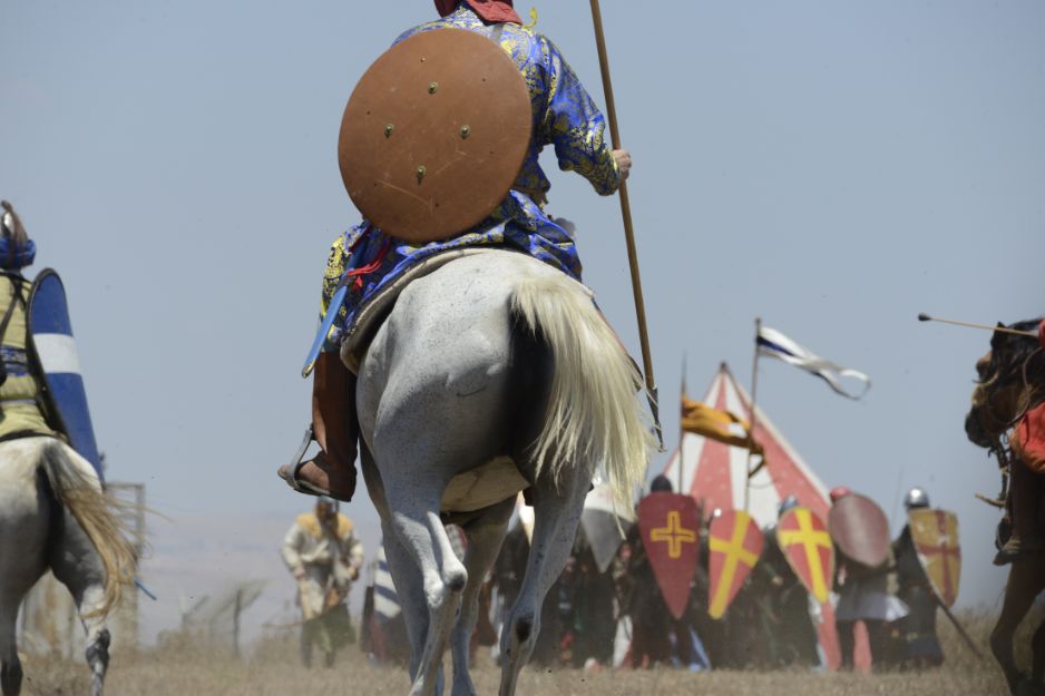 Saladin's cavalry launches the final attack
