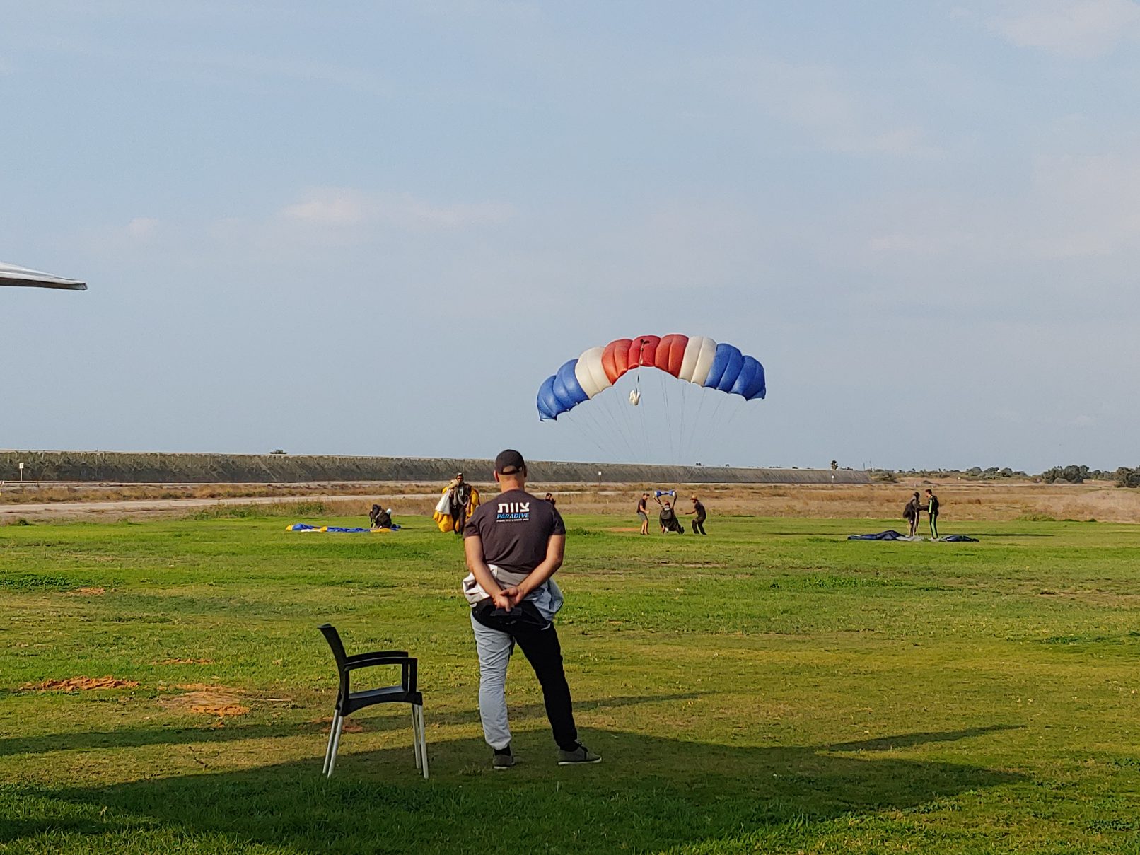 Skydive in Habonim beach at Paradive club