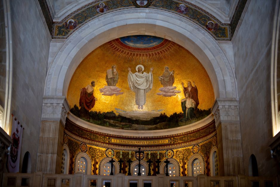 The mosaic above the altar depicts Jesus in radiant light, with Moses and Elijah beside him