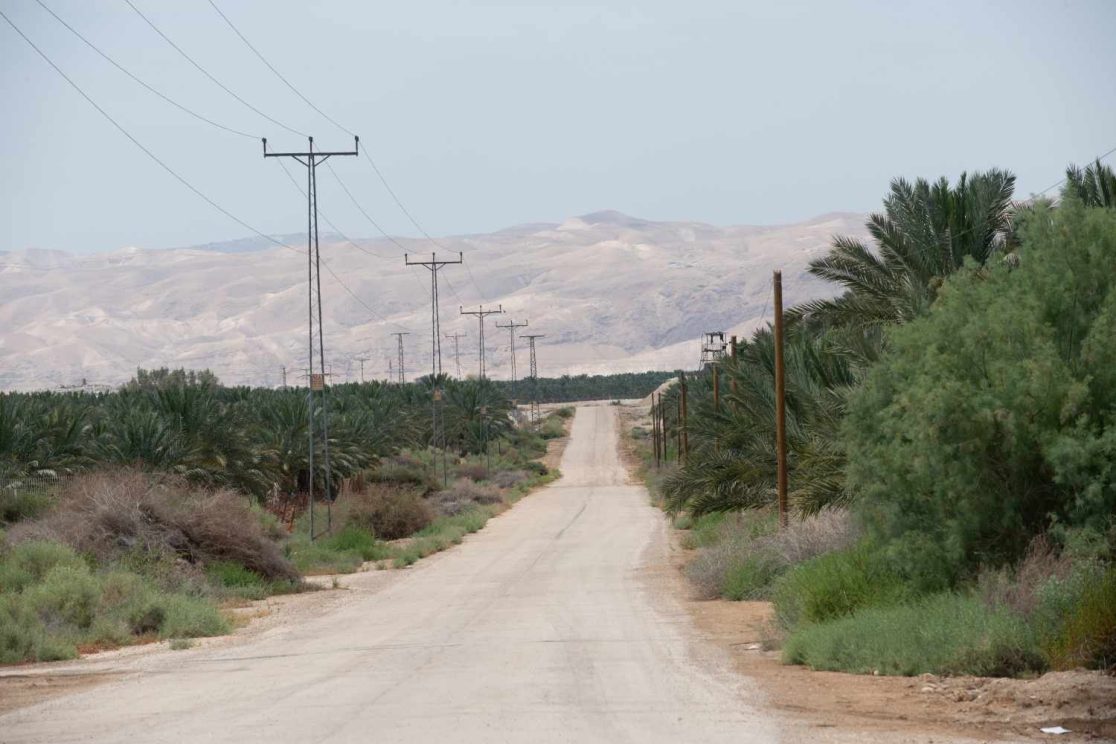The road to Qasr al-Yahud